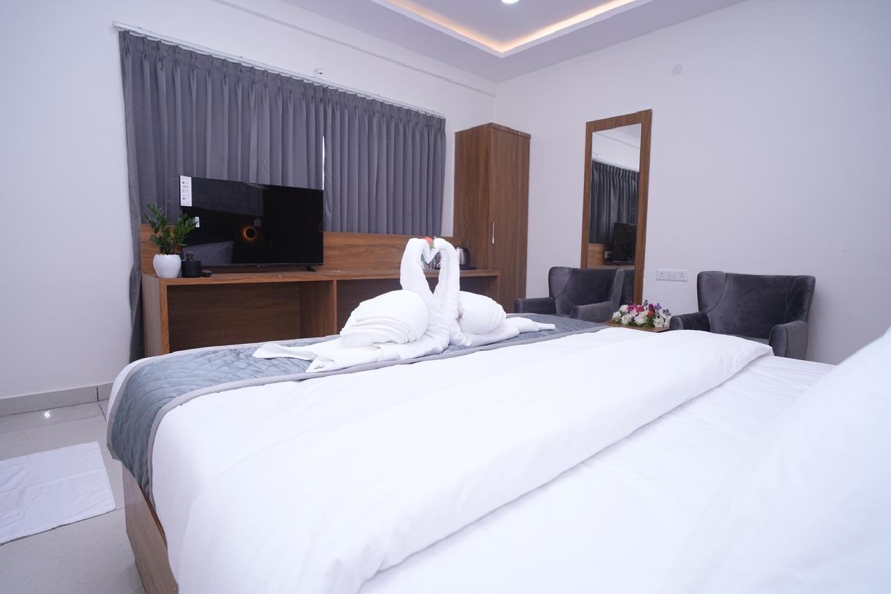 Family Room - Inter Connect between 2 Rooms