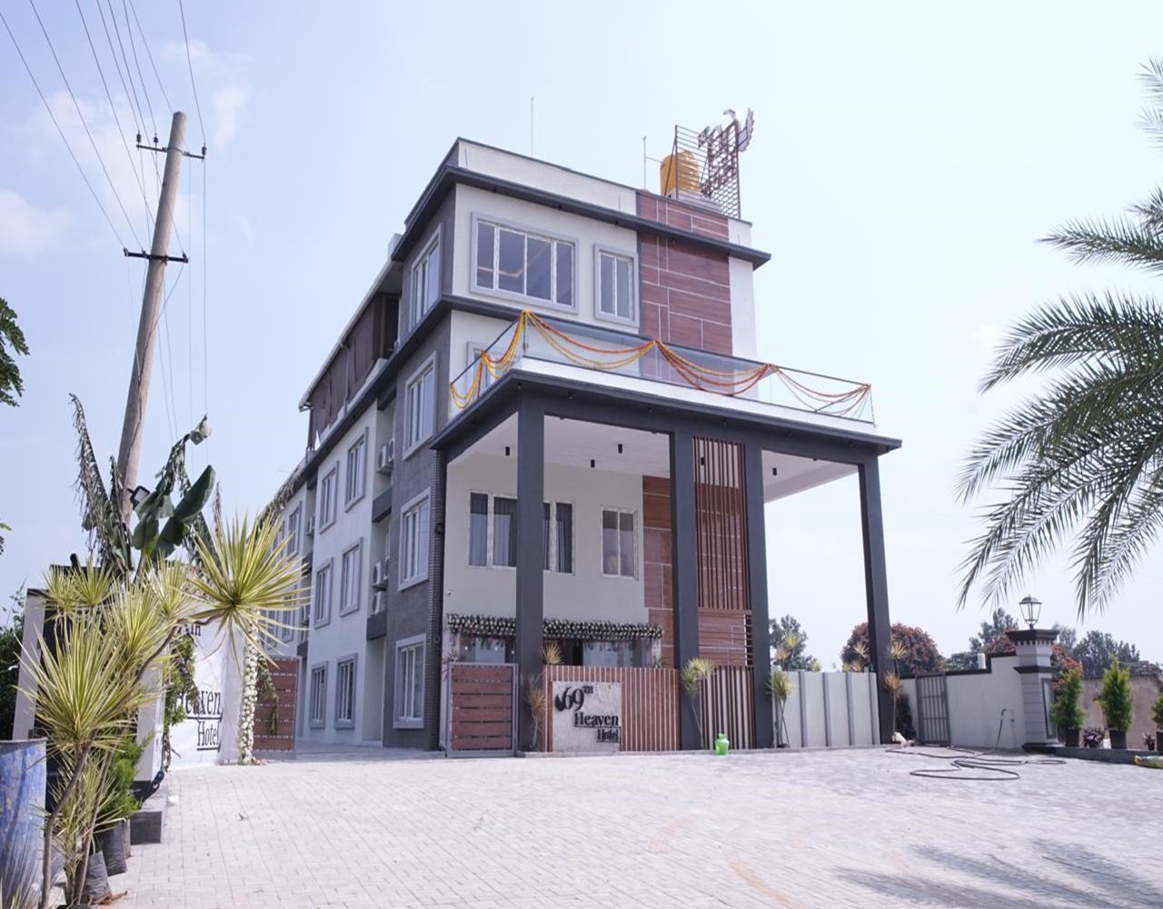 WhatsApp Image 2025-12-07 at 2.33.49 PM (1)