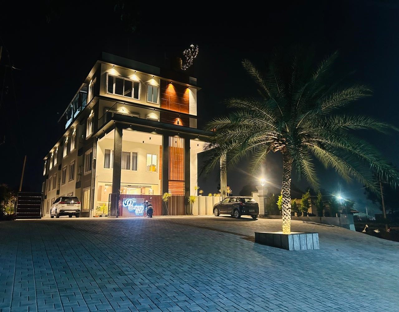 WhatsApp Image 2025-12-07 at 2.33.52 PM